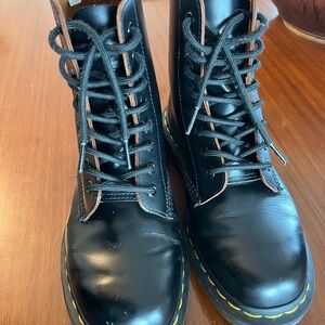 Dr. Martens 1460 Made in England Vintage 8-eye Lace-Up Boots
